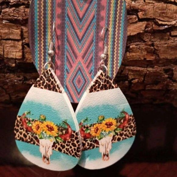 Flower Pattern Leopard Print Teardrop Earrings - Picture 5 of 9